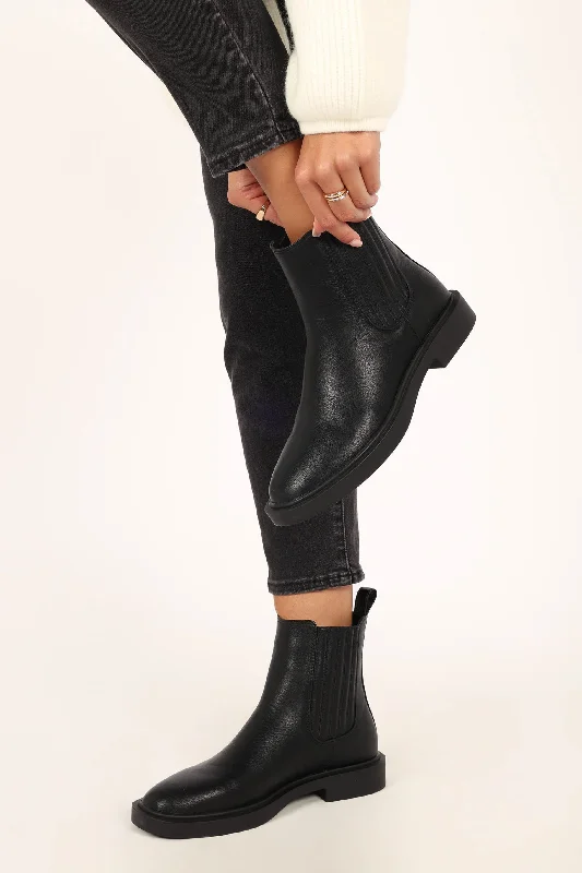 Hasting Ankle Boot - Black