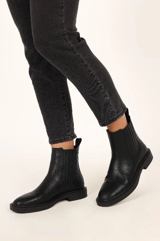 Hasting Ankle Boot - Black