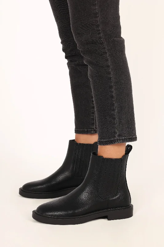 Hasting Ankle Boot - Black