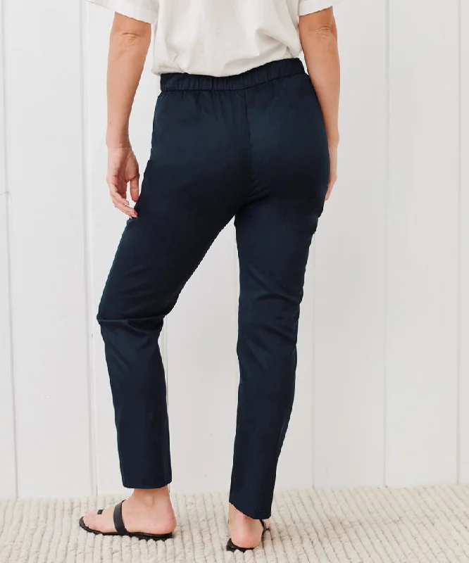 Weekender Slim Trouser