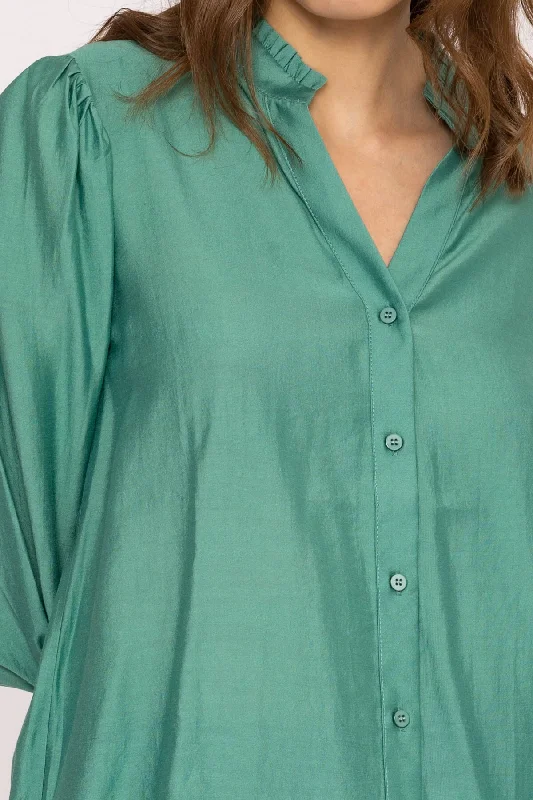 Long Sleeve Spring Blouse in Green